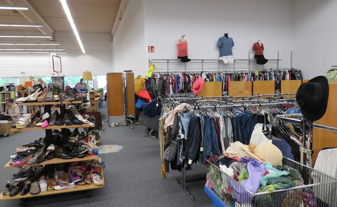 Thrift Shop Tour